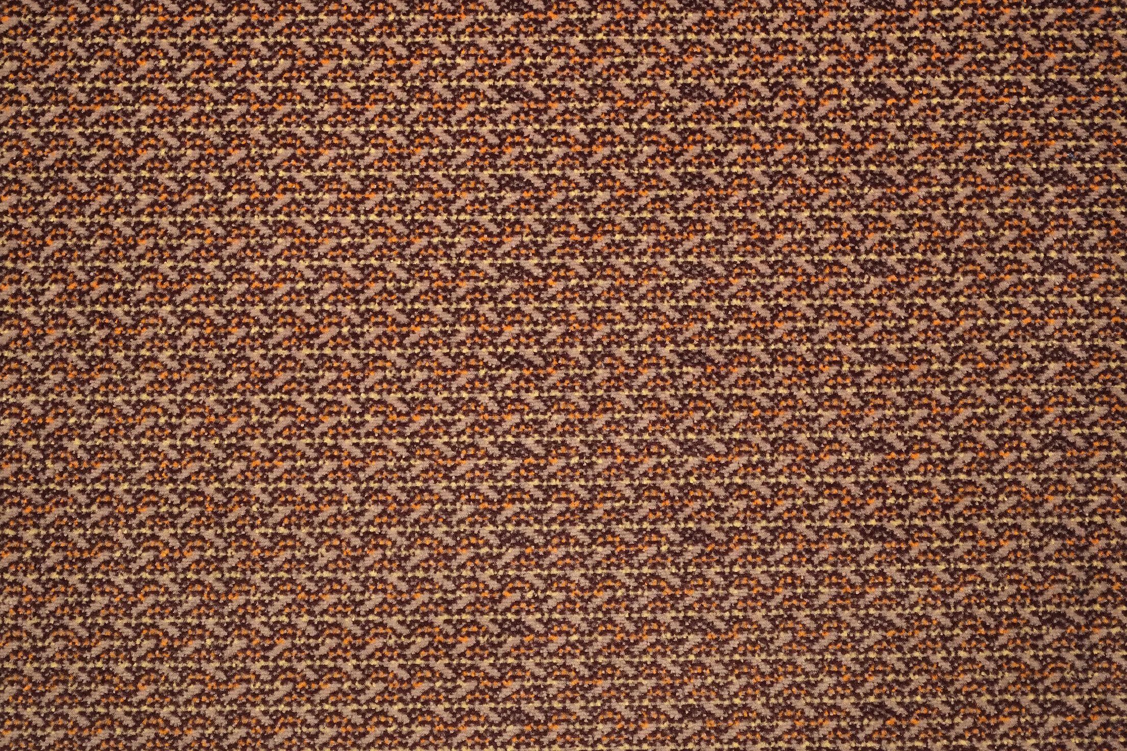 8774