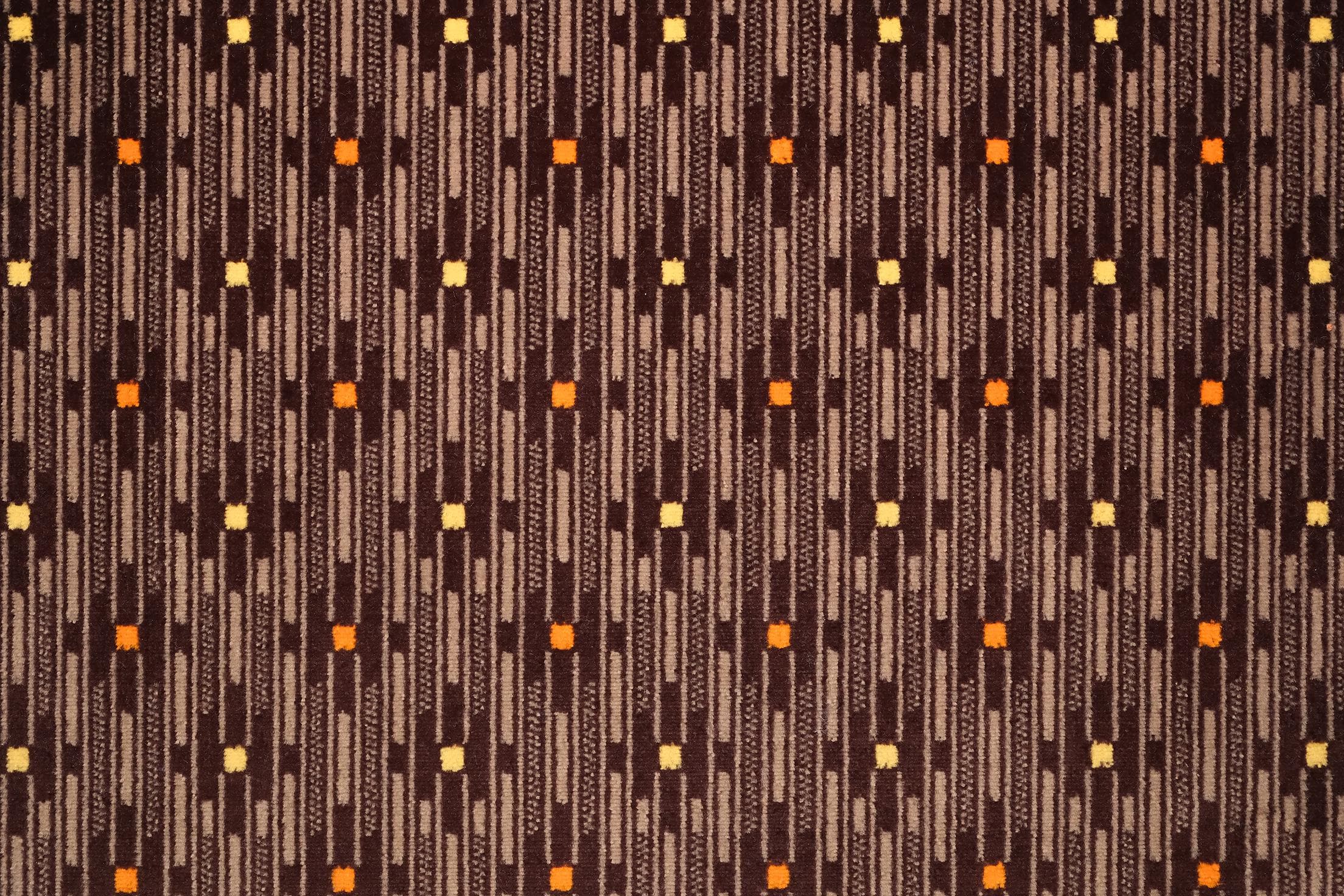 8773